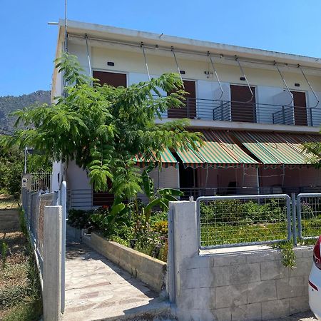 Rania'S House Apartment Methana Ngoại thất bức ảnh